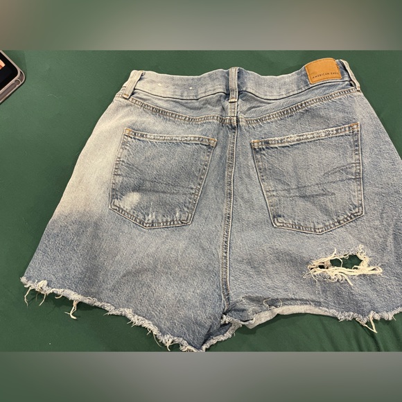 AE STRETCH MOM SHORTS SIZE 12 - Picture 2 of 3